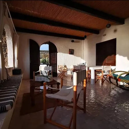Dammusi A-mare * Pantelleria