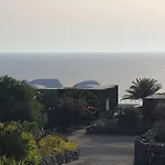 Dammusi A-mare Pantelleria